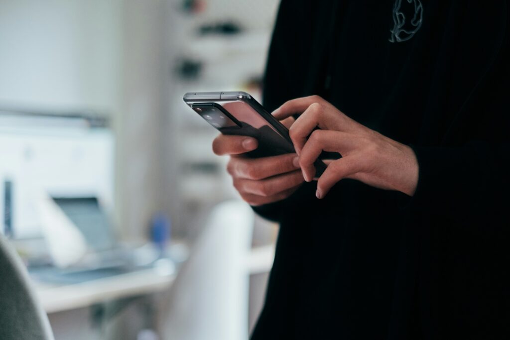 Saisie de téléphone cellulaire : quels sont vos droits? - Couture Avocats